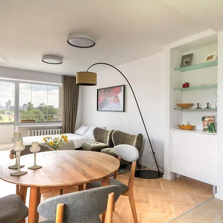 Ducks In The Yard - Self Check In Apartment Vilnius