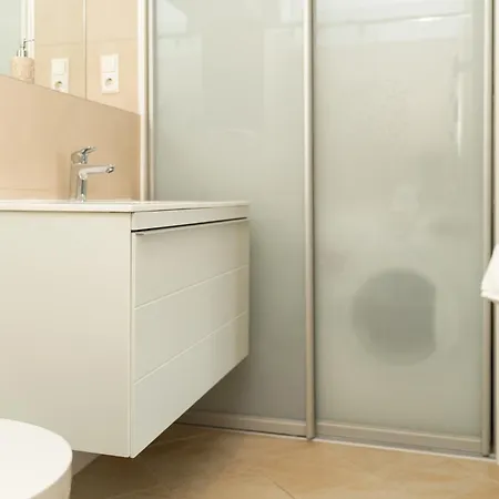 Ducks In The Yard - Self Check In Vilnius